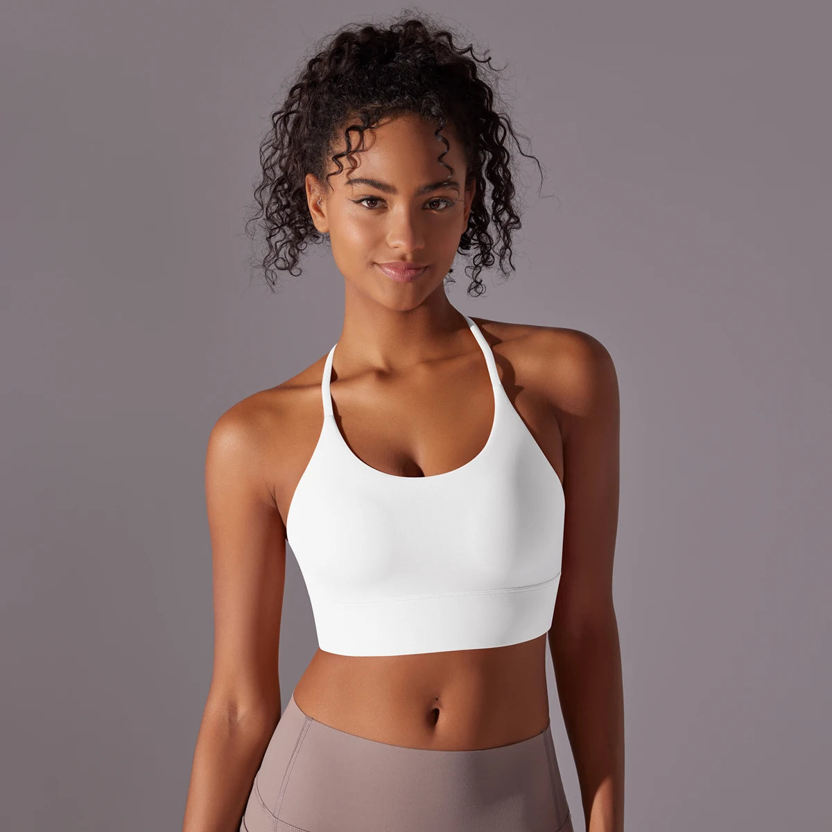 Top Triangular con Tirante al Cuello Top Triangular con Tirante al Cuello