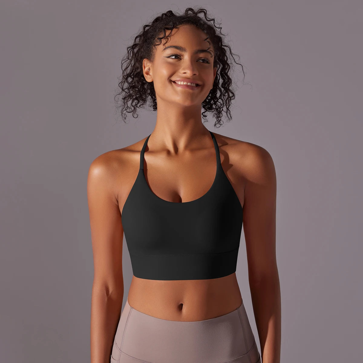 Top Triangular con Tirante al Cuello Top Triangular con Tirante al Cuello